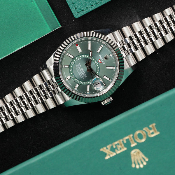Rolex Sky-Dweller “Mint Green” – Ref. 336934 (2025)