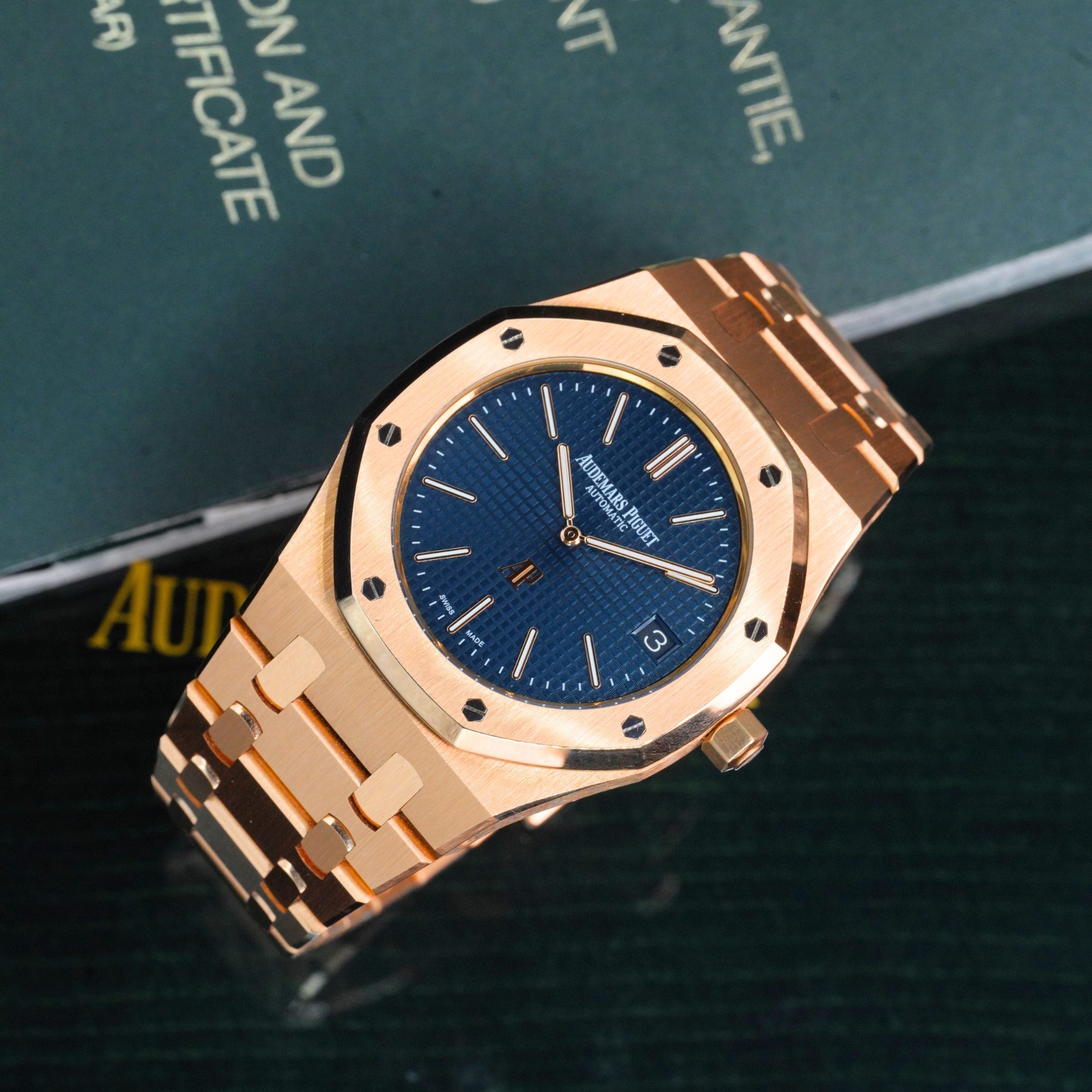 🕰 Audemars Piguet Royal Oak Extra-Thin – Ref. 15202OR (2015)