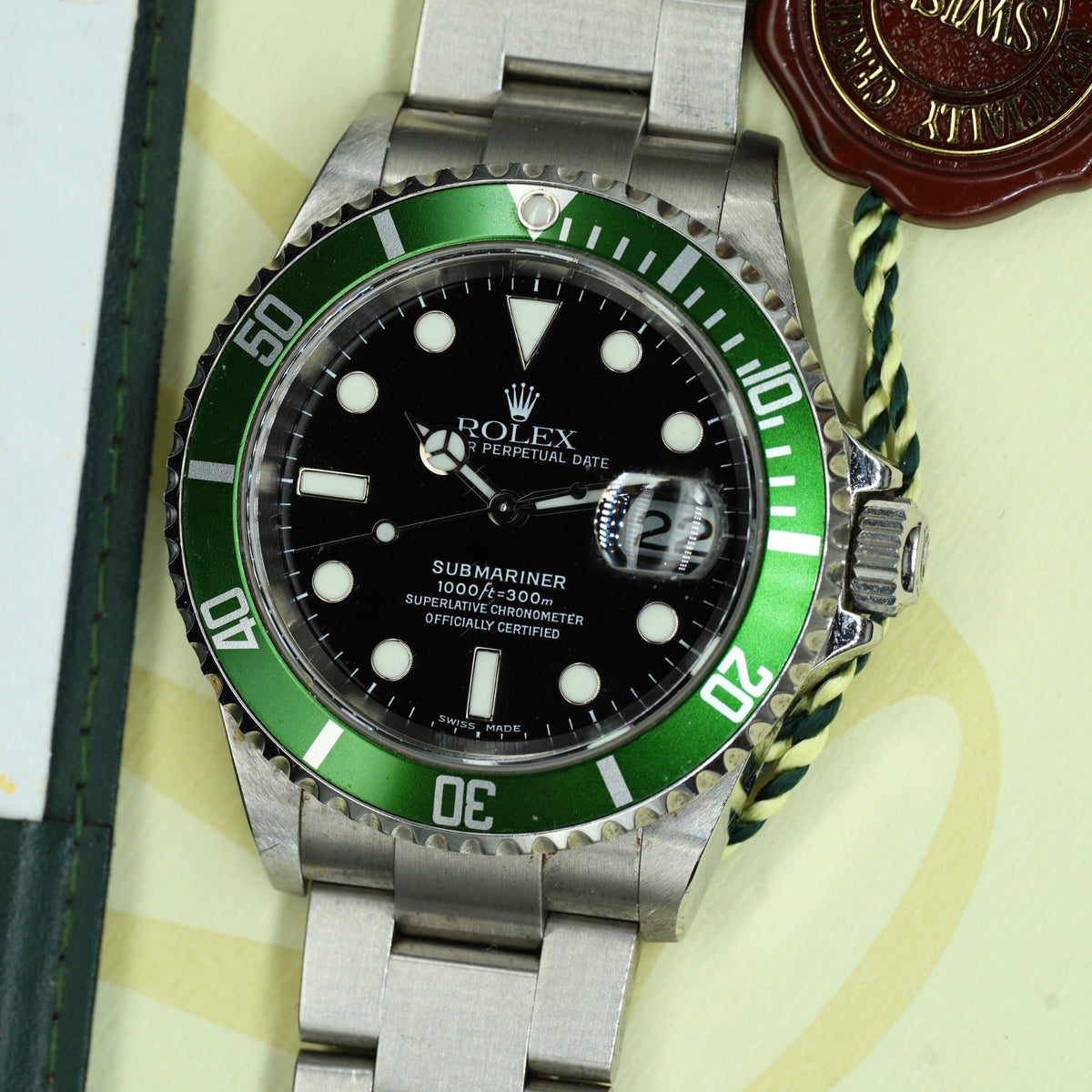 Rolex Submariner “Kermit” – Ref. 16610LV (2005) — 1