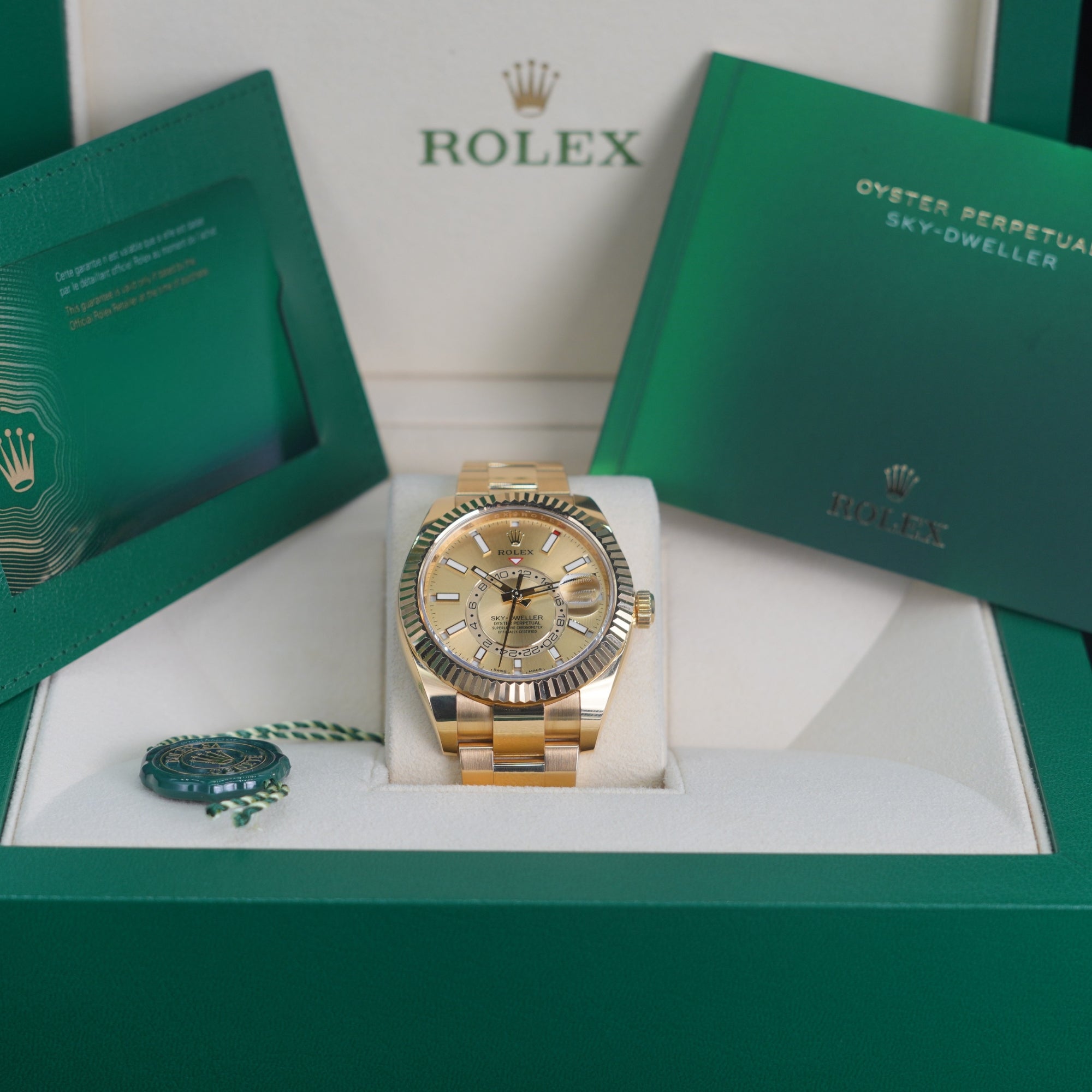 🕰 Rolex Sky-Dweller Yellow Gold – Ref. 326938 (2021)