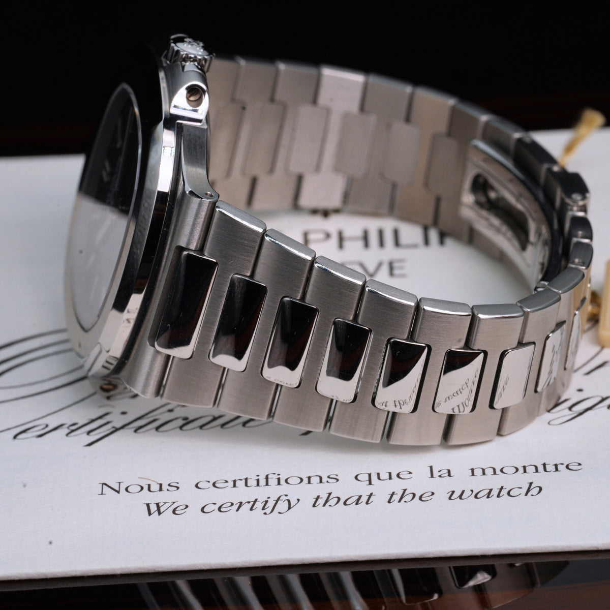 Patek Philippe Nautilus – Ref. 5711/1A-010 (2012) — 8