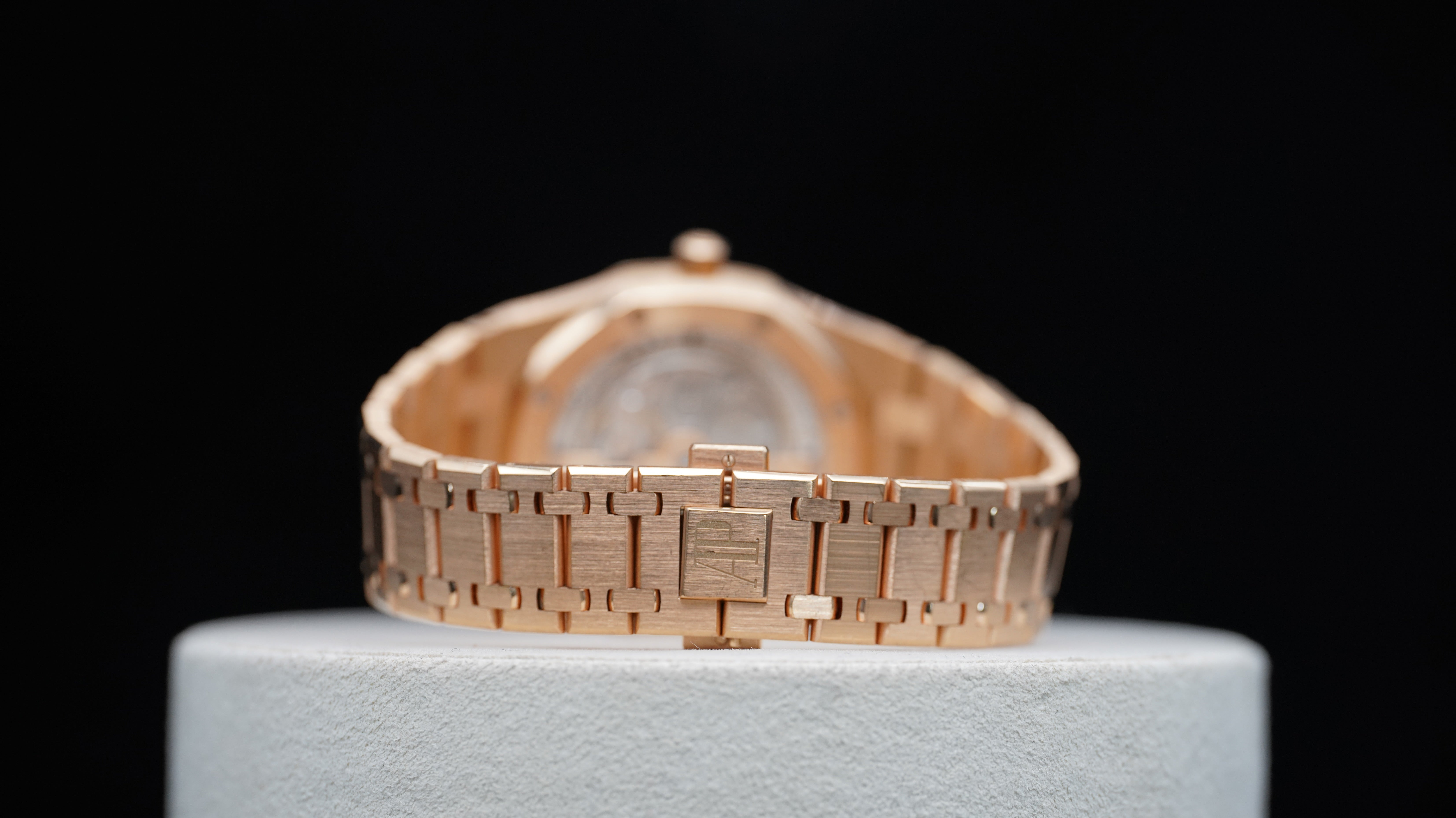 Audemars Piguet Royal Oak "Jumbo" Extra-Thin - 15202OR