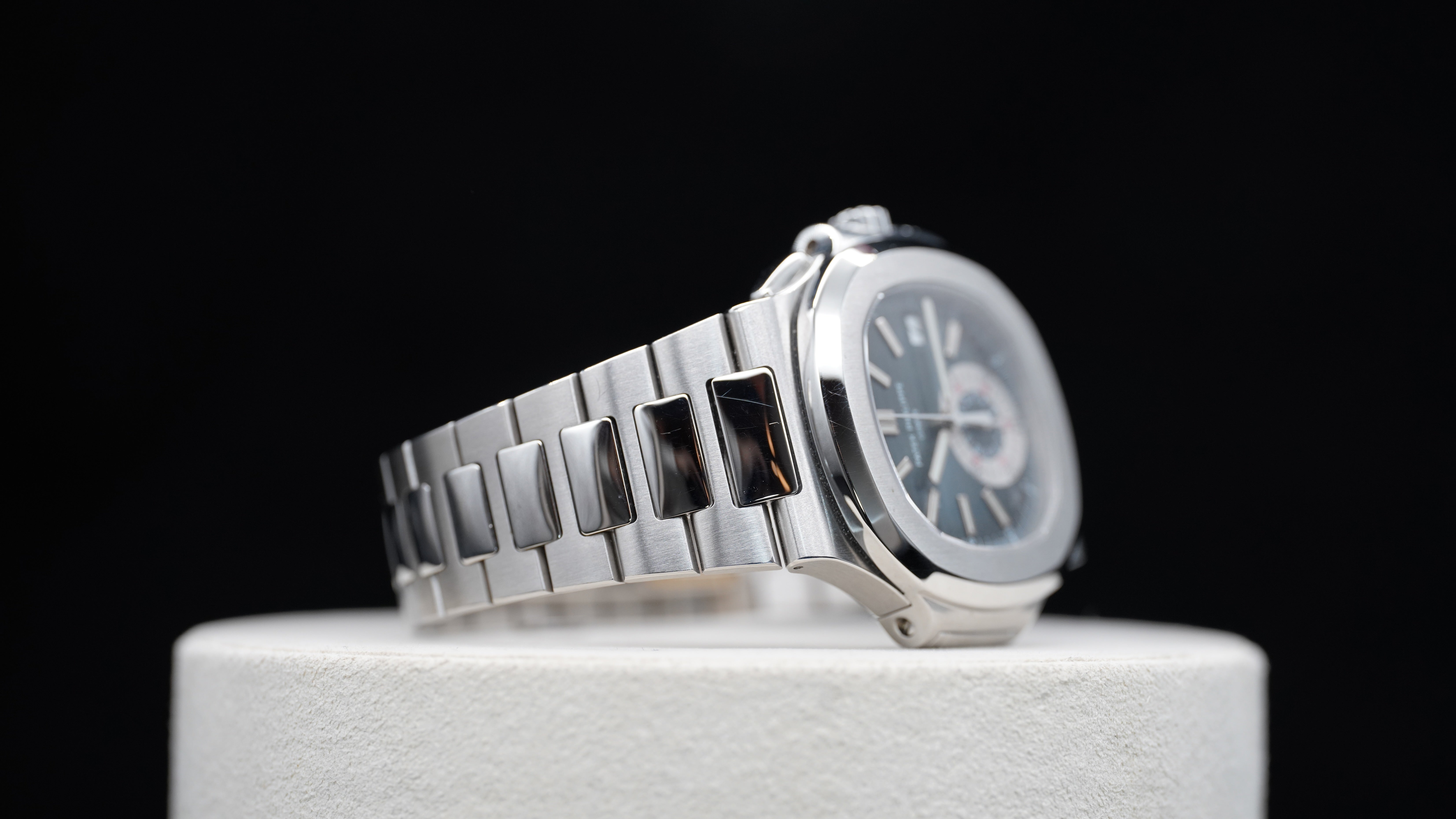 Patek Philippe Nautilus Chronograph - 5980/1A-001