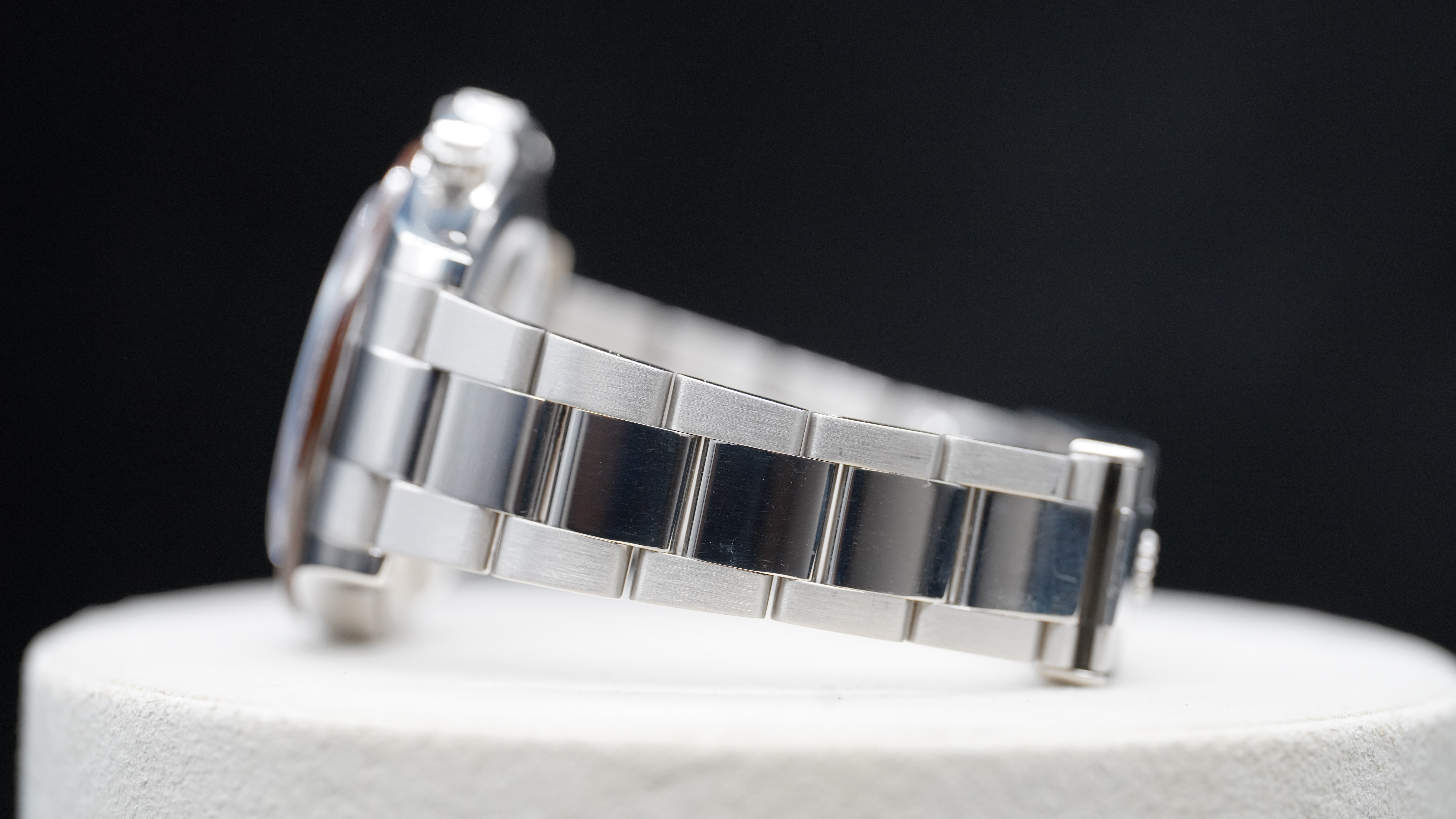 Rolex Cosmograph Daytona – Reference 116506 Platinum