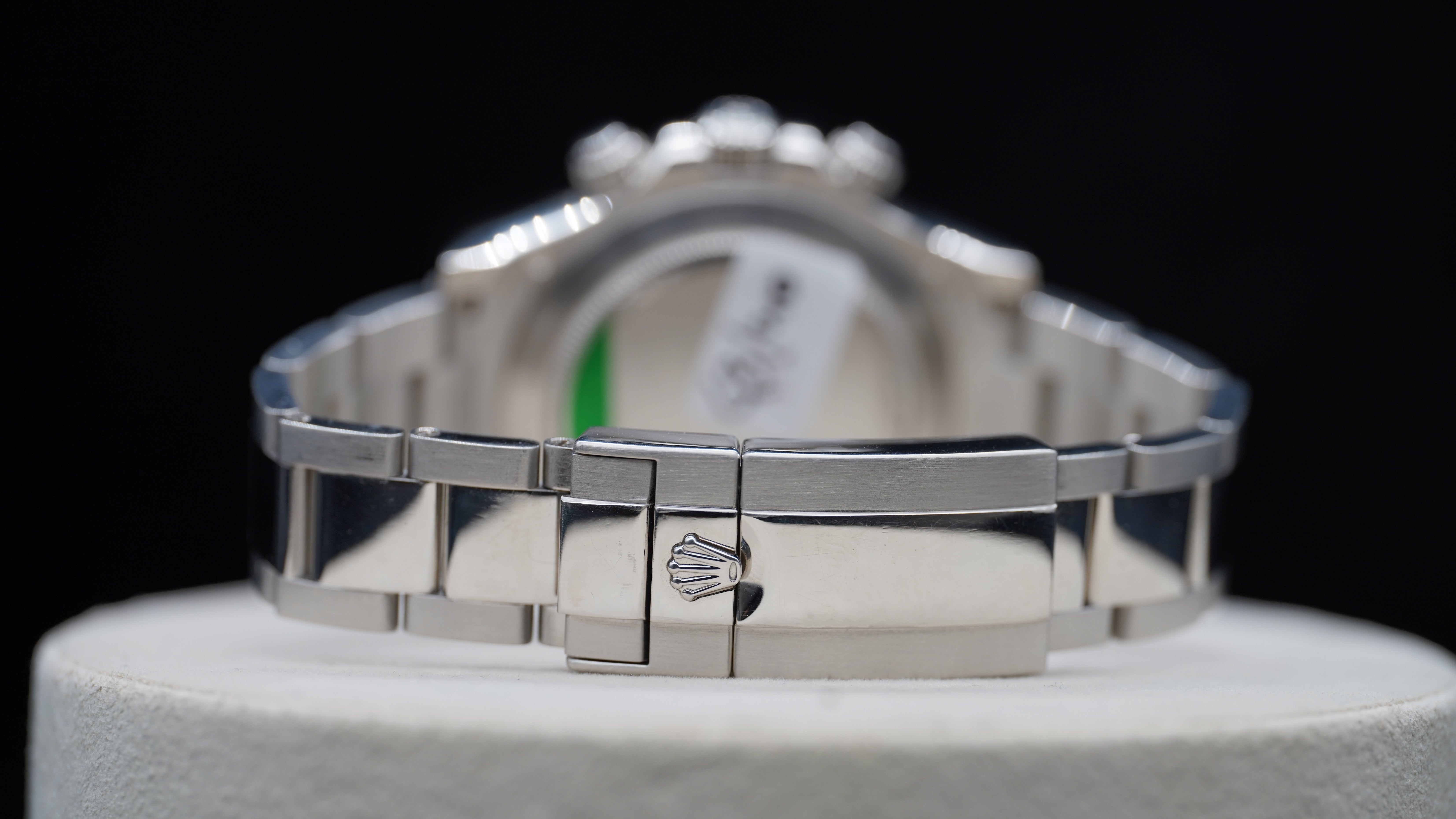 Rolex Cosmograph Daytona – Reference 116506 Platinum