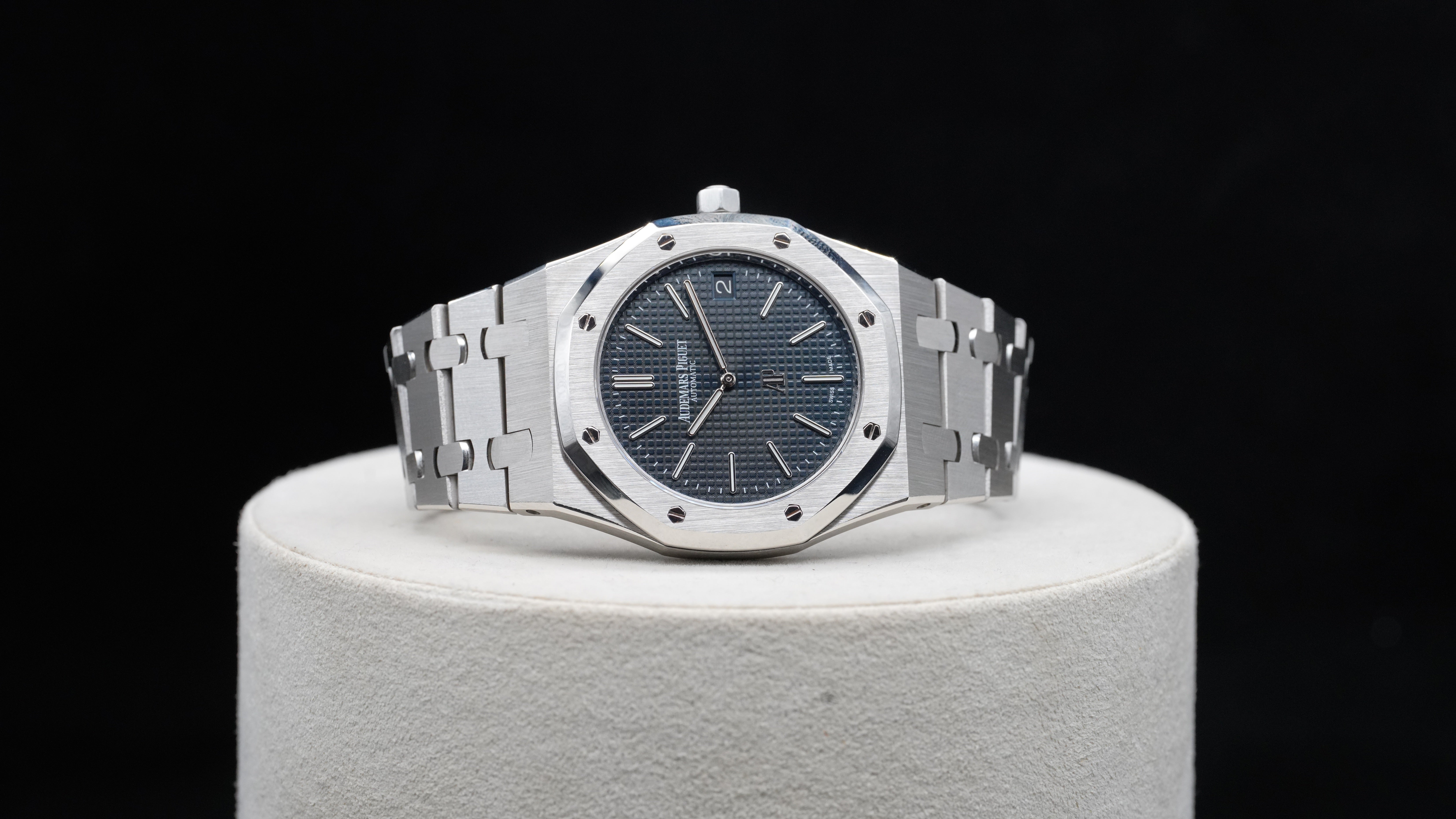 Audemars Piguet Royal Oak “Jumbo” Extra-Thin – Reference 15202ST