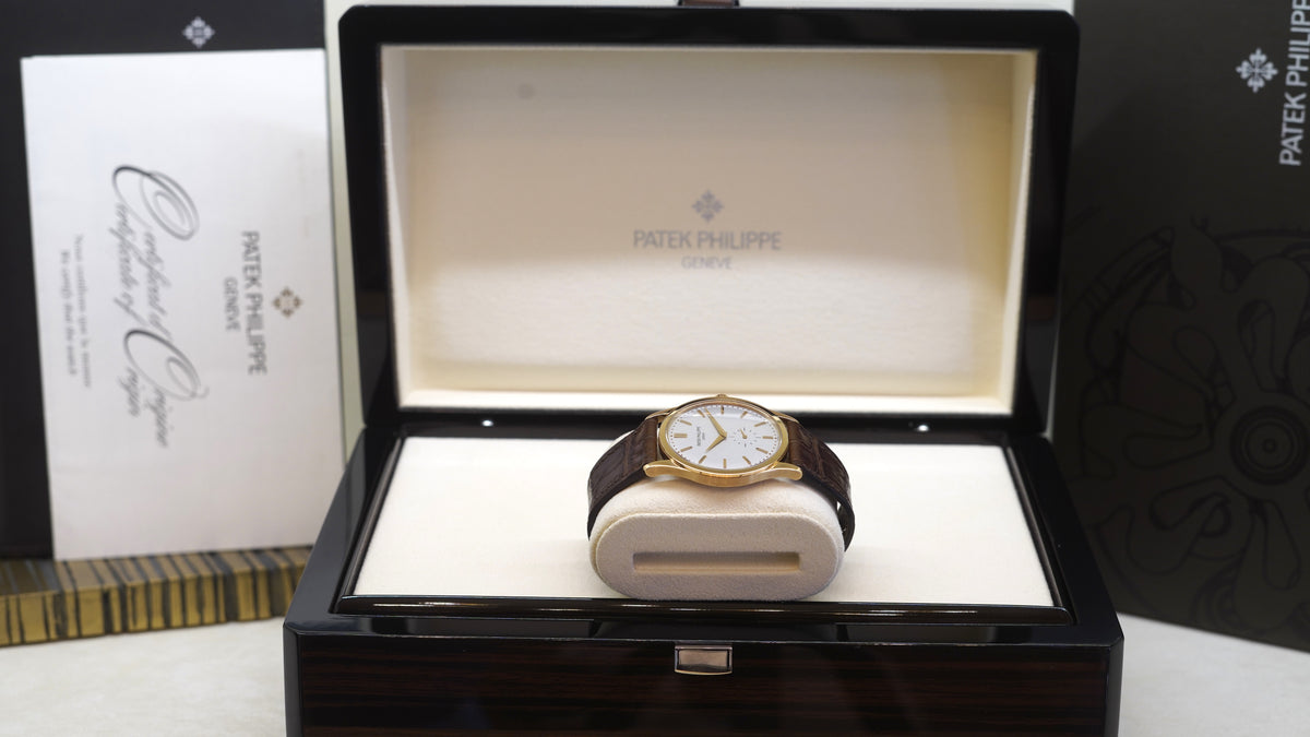 Patek Philippe Calatrava – Ref. 5196R-001 (2012) — 3