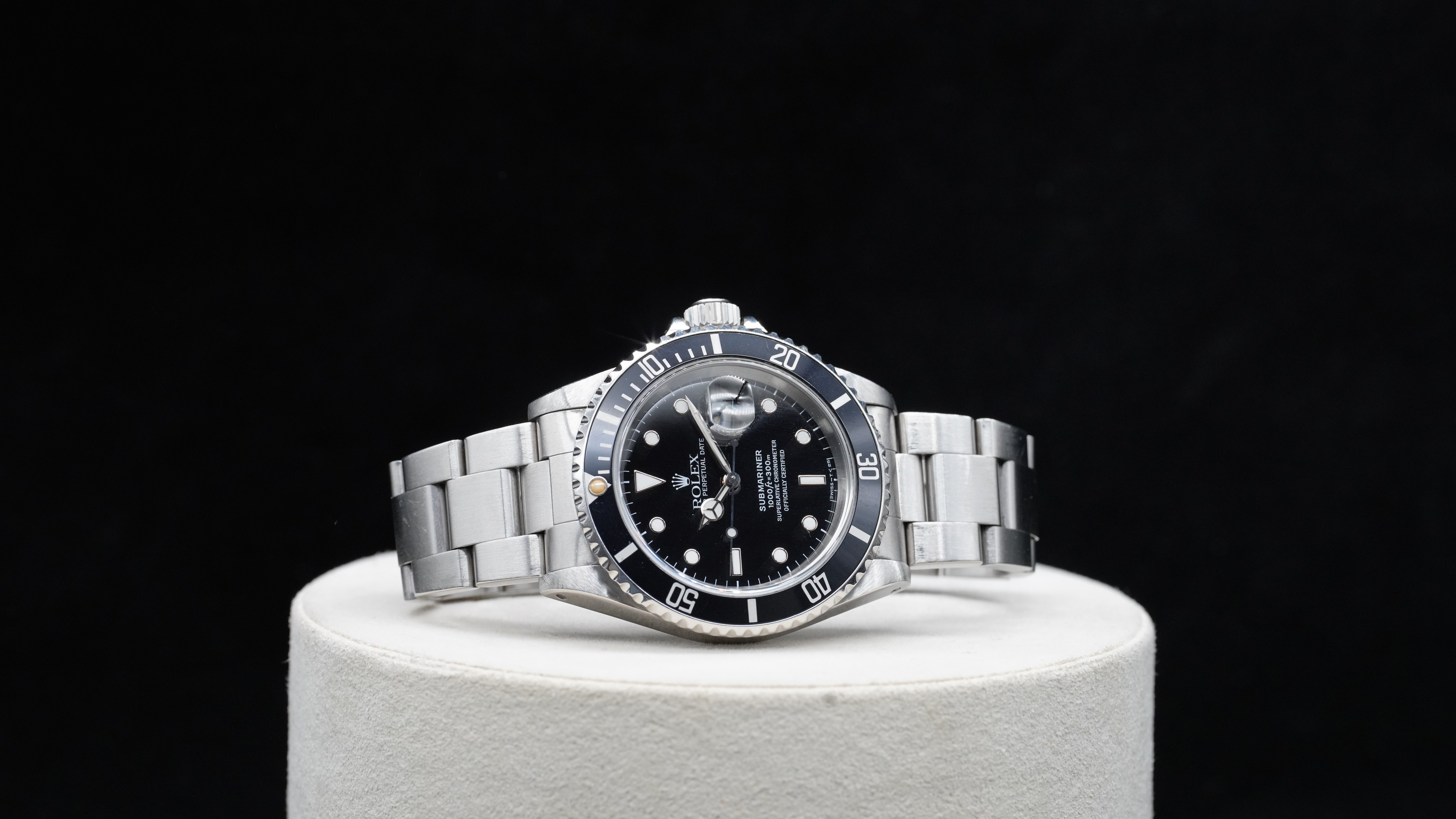 Rolex Submariner Date – Reference 16610