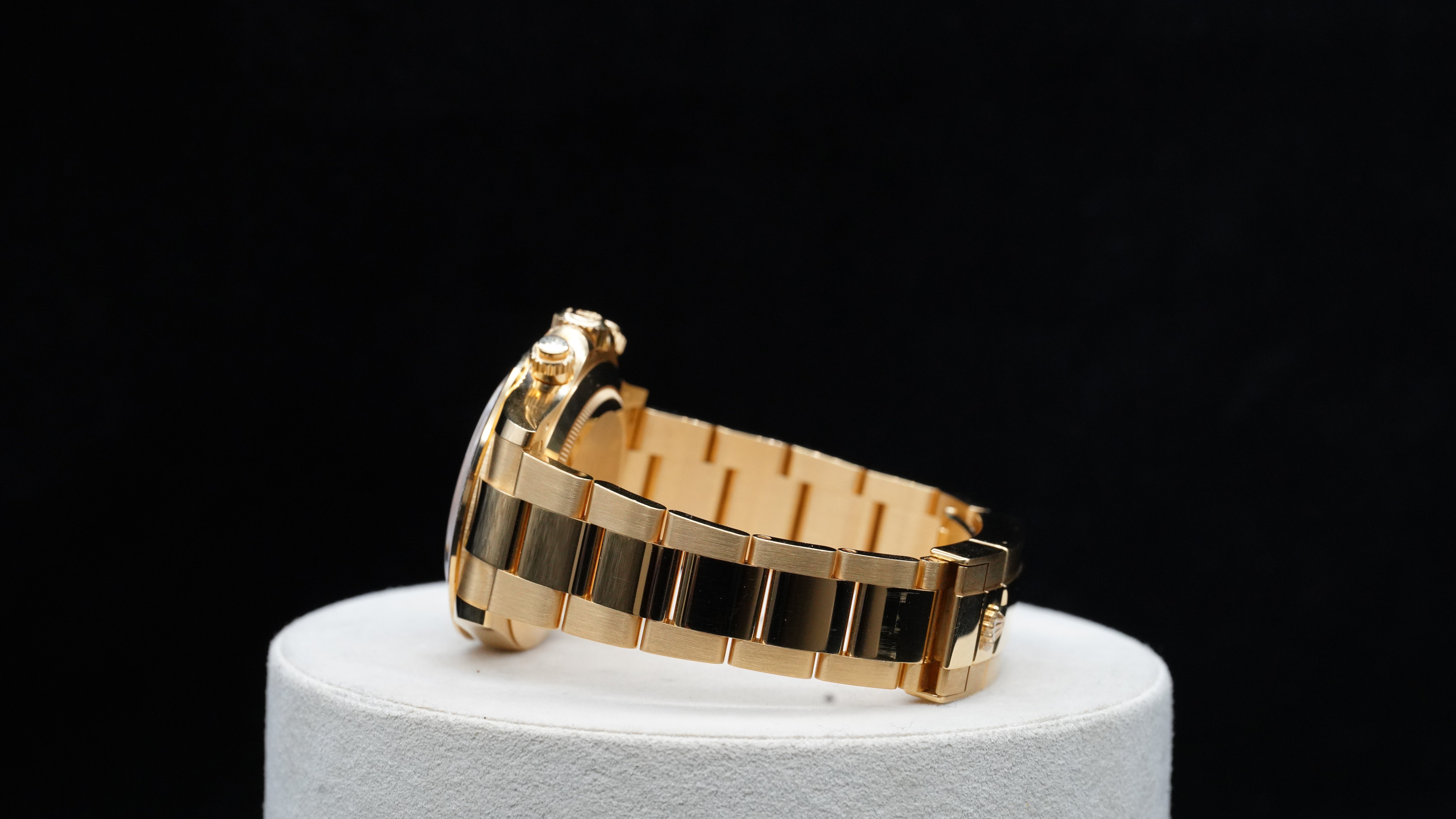 Rolex Cosmograph Daytona – Reference 116508 Yellow Gold Black Dial (2019, Italian Warranty)