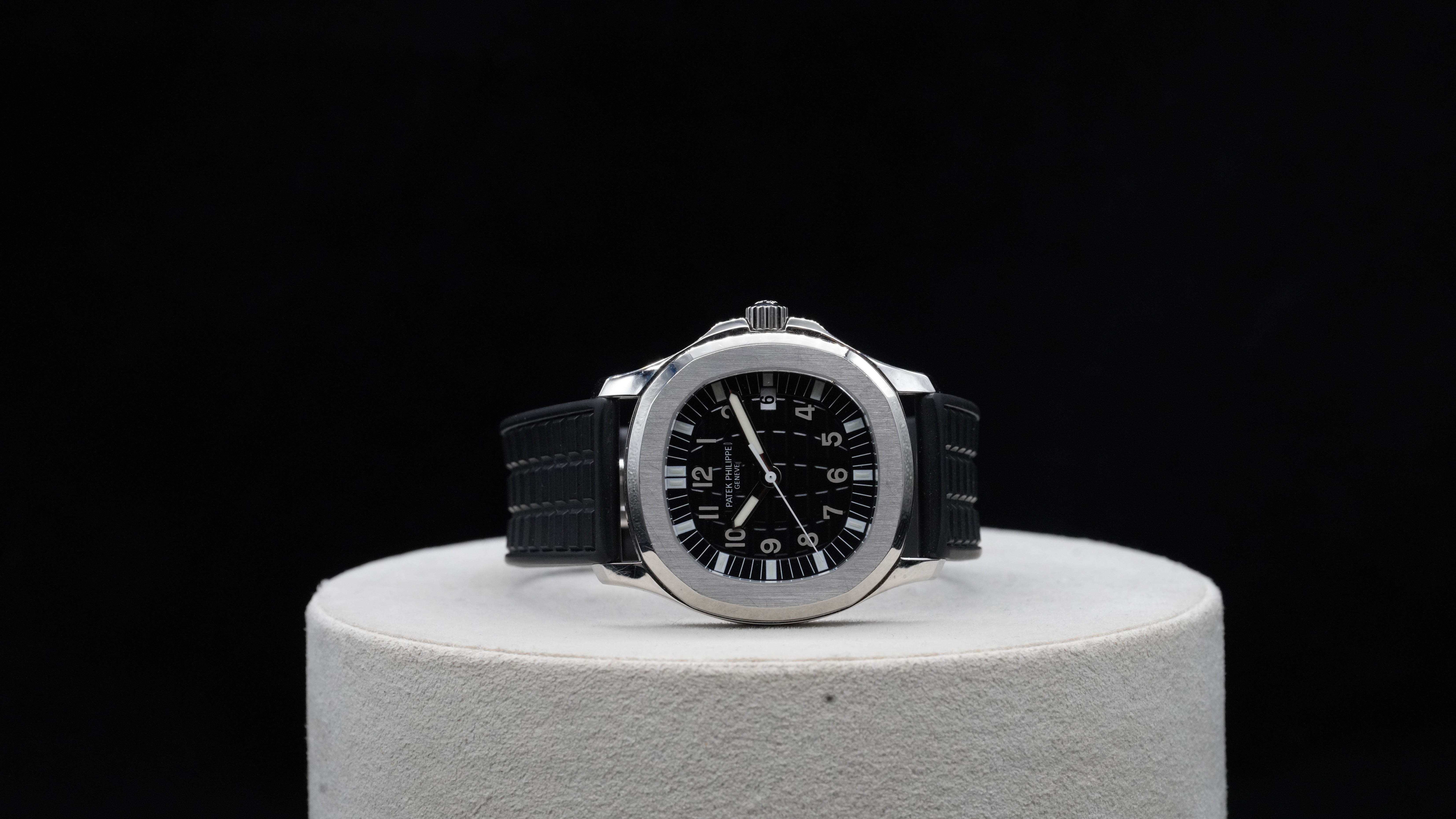 Patek Philippe Aquanaut Ladies Quartz – Reference 5064A-001 (2005)