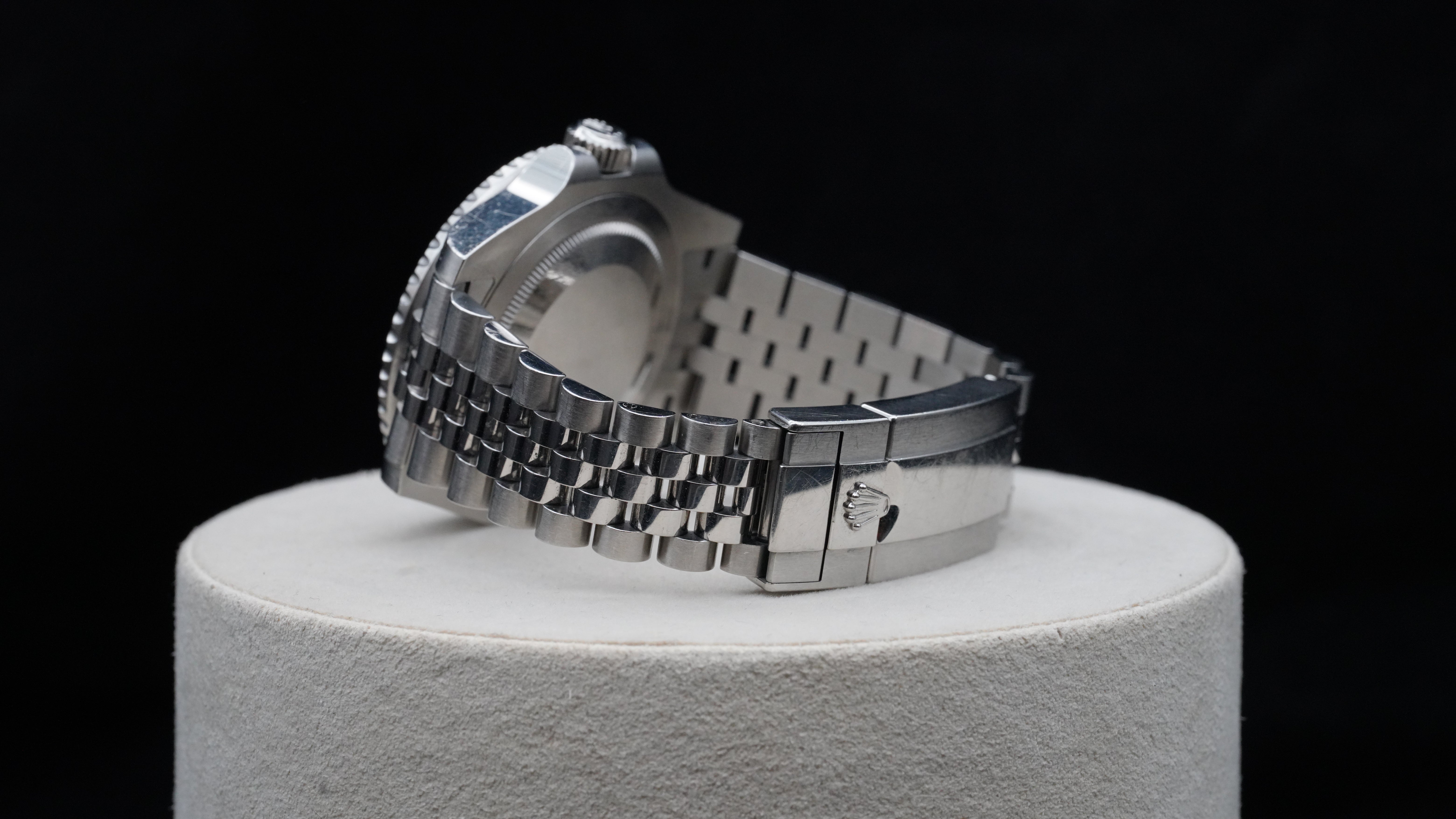 🕰 Rolex GMT-Master II “Pepsi” – Reference 126710BLRO (2020)