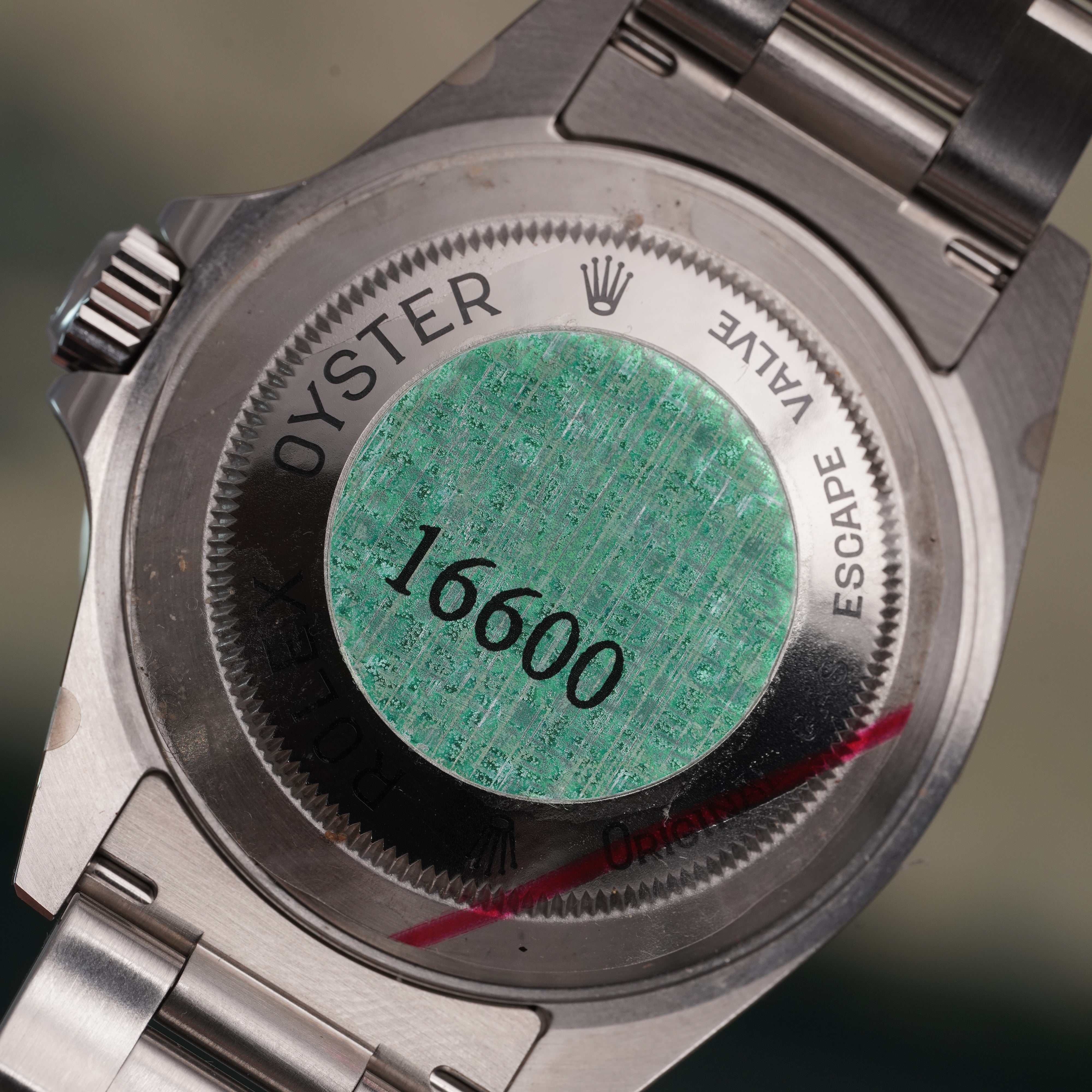 Rolex Sea-Dweller 16600 – NOS Full Set (2003, Y-Serial)