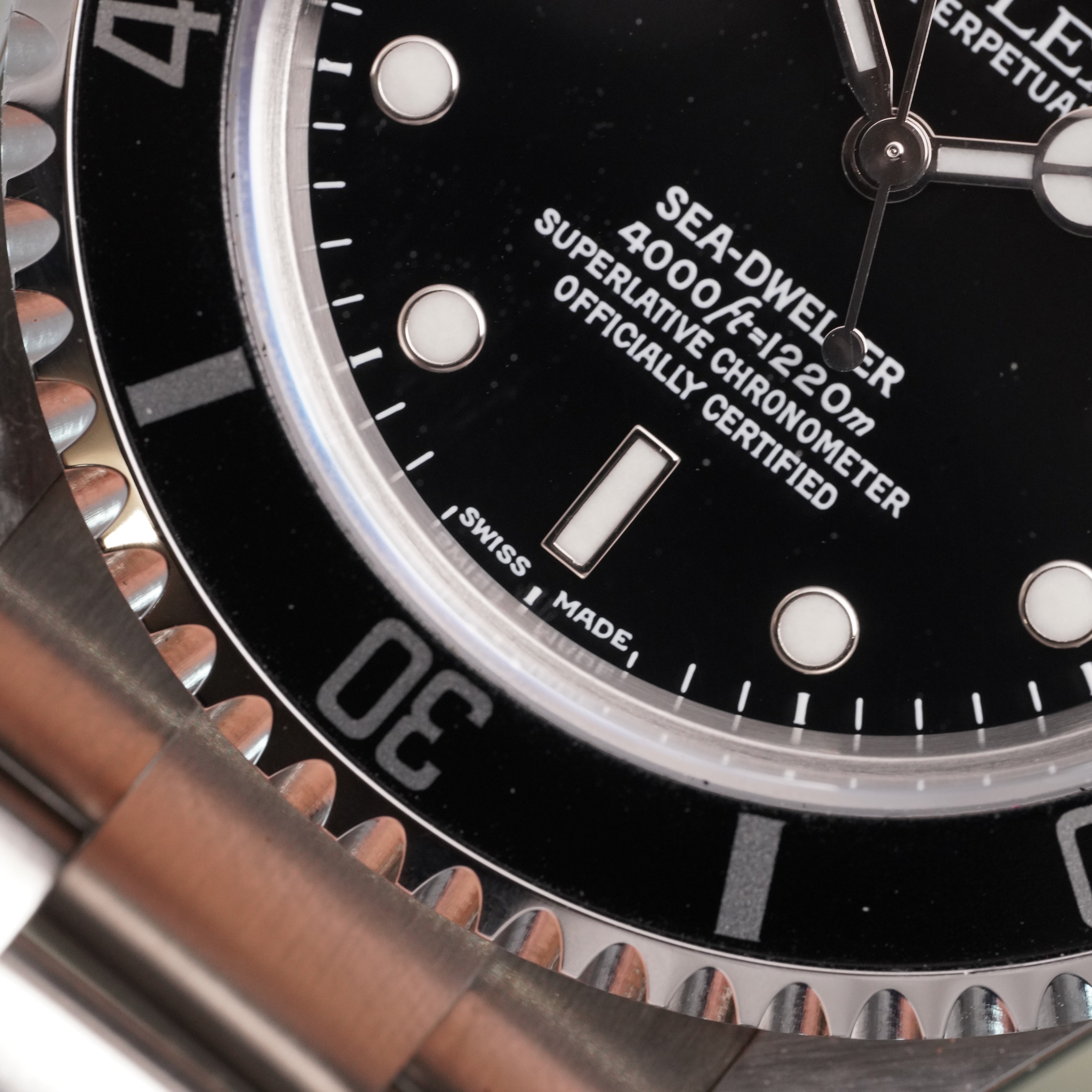 Rolex Sea-Dweller 16600 – NOS Full Set (2003, Y-Serial)