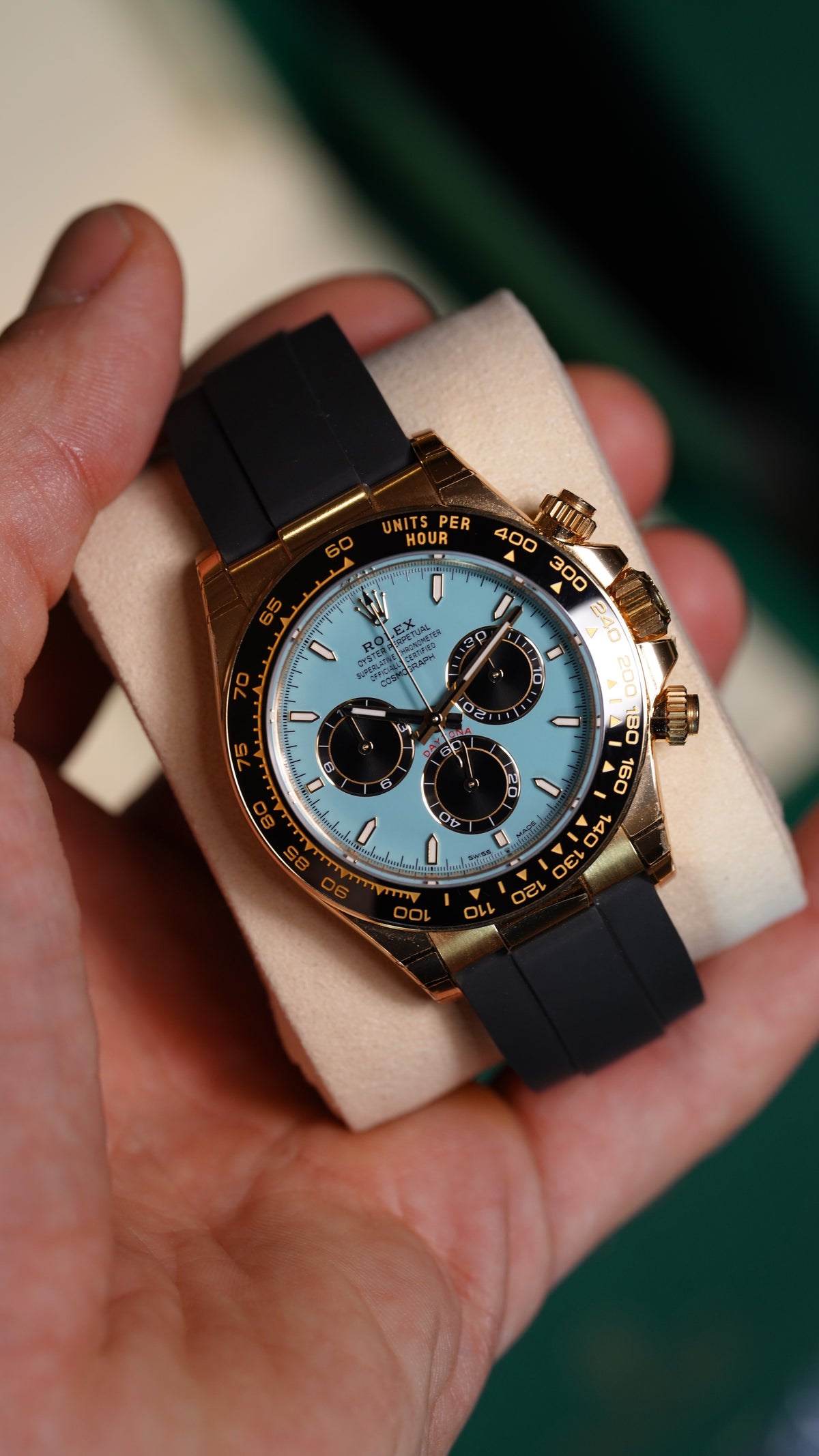 Rolex Cosmograph Daytona – Ref. 126518LN – Turquoise Dial (2025) — 12